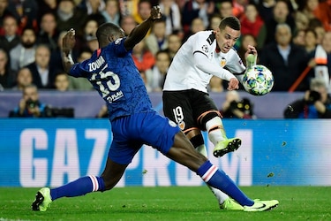 Valencia y Chelsea empatan 2-2 y dejan todo para el final