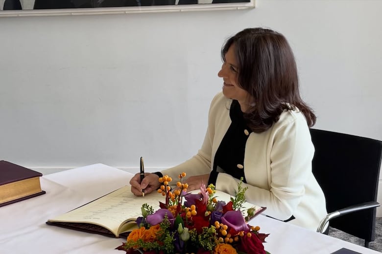 Royal Academy of Engineering incorpora a Ilya Espino de Marotta por su aporte a la ingeniería mundial