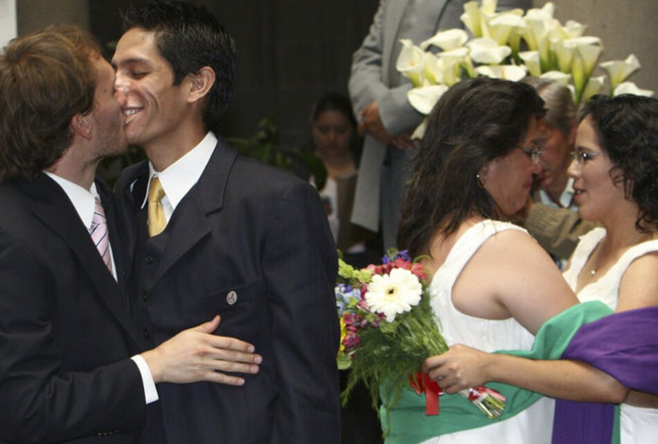 Ley para reconocer uniones homosexuales en Costa Rica será presentada por la Presidencia