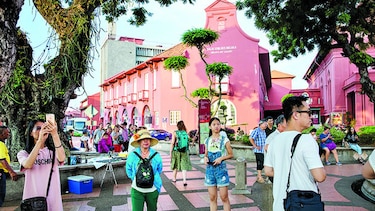Buscan cautivar el turismo chino