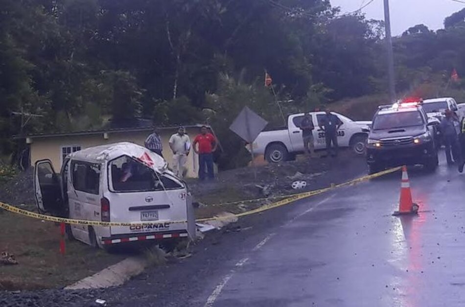 Accidente deja un muerto y siete heridos en vía que conduce a Coclesito
