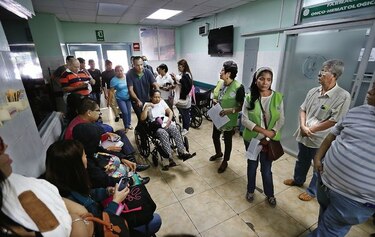 Pacientes piden pruebas de las compras de fármacos