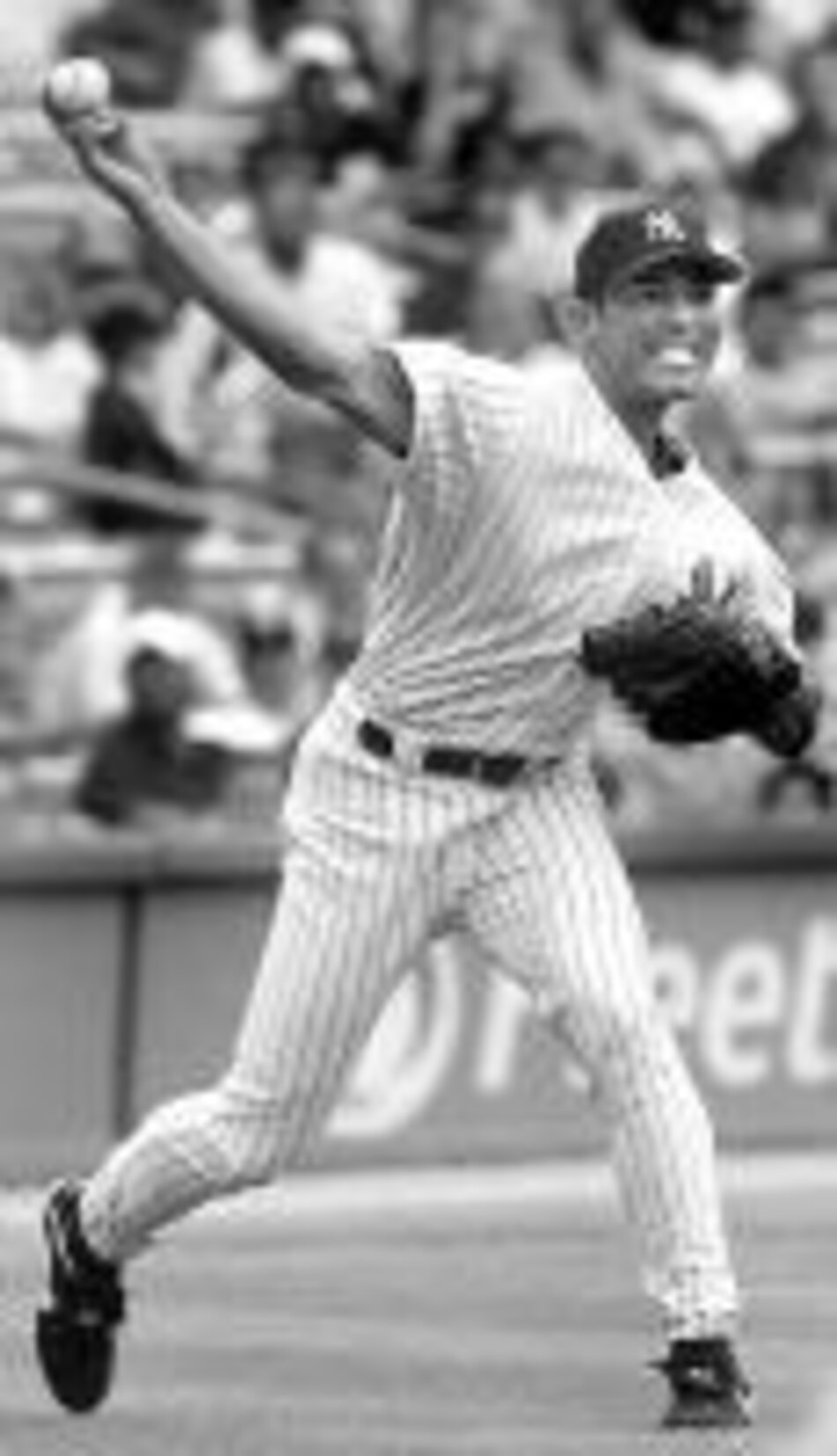 Rivera salvó y ganan los Yanquis