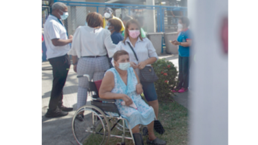 Vacunan a personas con discapacidad de Panamá Oeste 