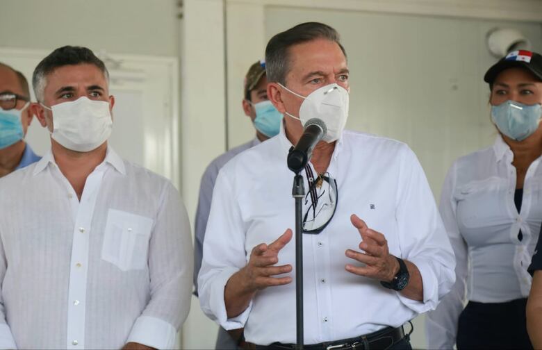 Presidente anuncia que escuelas privadas podrán seguir con las clases virtuales, si cumplen requisitos