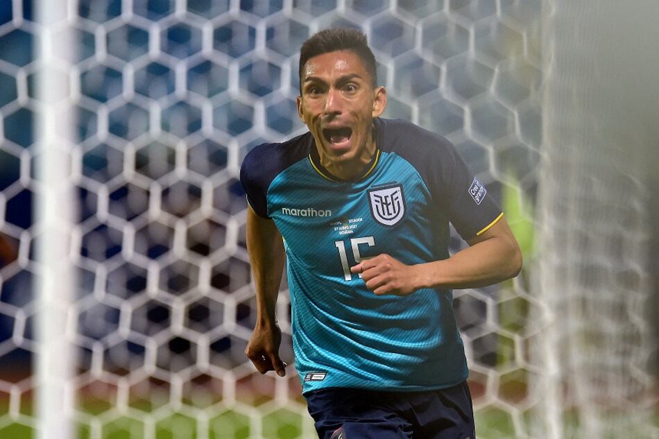 Ecuador rompe la perfección de Brasil y se mete en cuartos al empatar 1-1