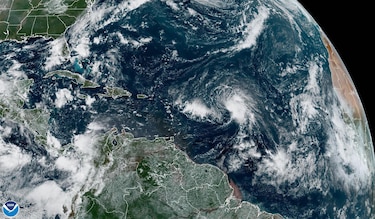 Puerto Rico habilita refugios para atender a 75,000 personas ante la llegada de la tormenta Fiona
