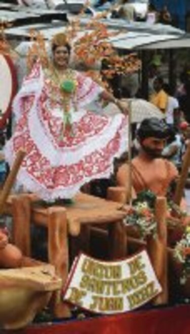 Fiesta al ritmo de tamborito