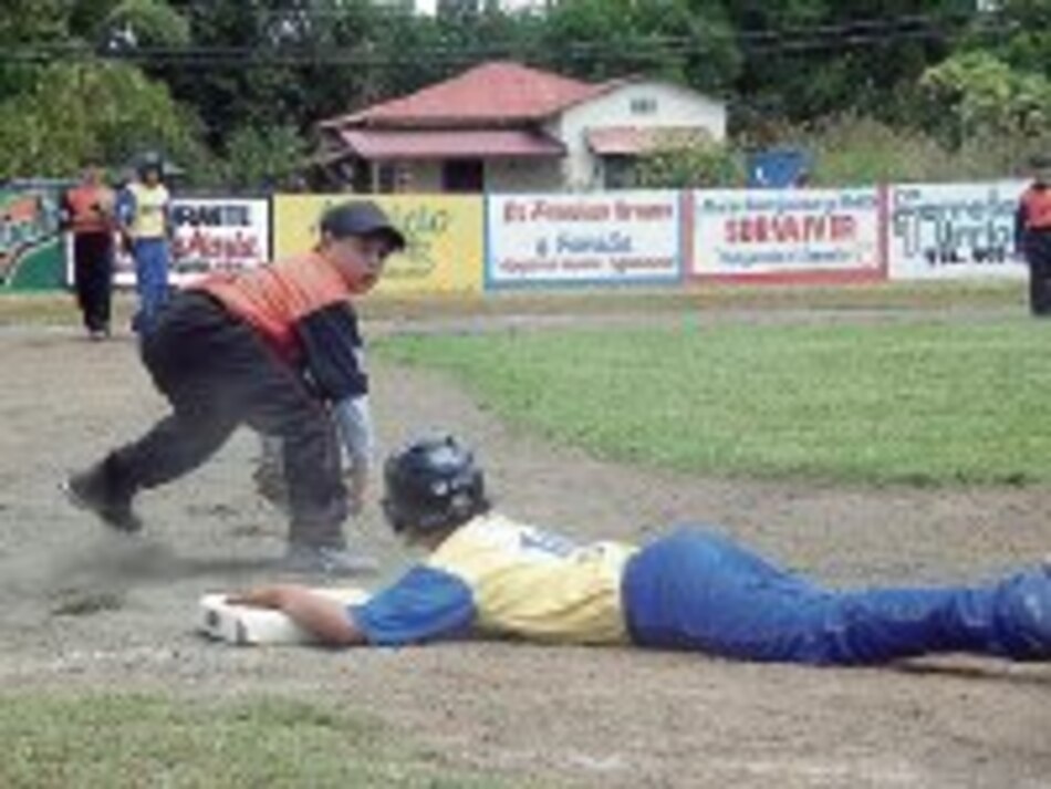 Coclé y Herrera ganan en arranque del preinfantil