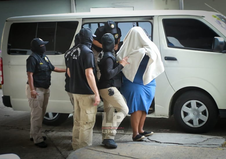 Operación PTY salpica al PRD: mujer capturada es una conocida activista del partido gobernante