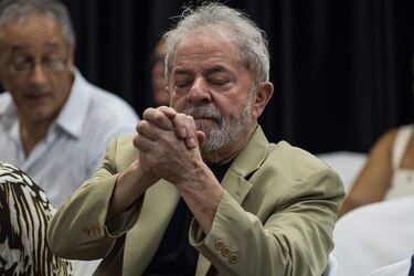 Fiscalía brasileña pide investigar al juez que ordenó liberar a Lula