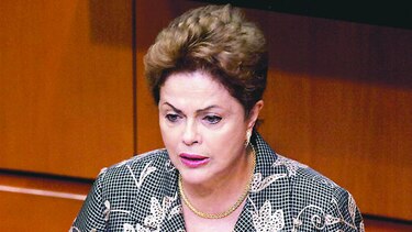 Presidenta de Brasil dice que nunca consideró renunciar, pese a pedidos de juicio político