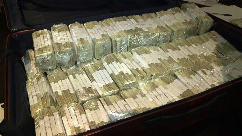 Allanan convento de monjas en Argentina en busca de dinero de corrupción