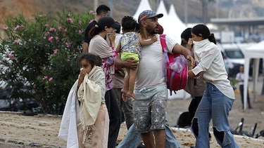 Las impactantes imágenes del cruce de más de 50,000 migrantes de Marruecos a España por la frontera de Ceuta