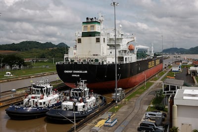 Canal de Panamá acuerda aumento salarial con capitanes  y oficiales