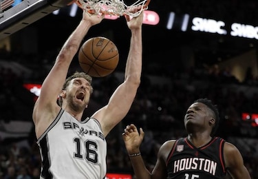 Pau Gasol firma por tres años con los Spurs