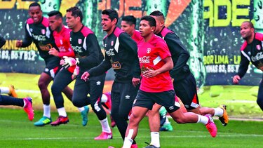Argentina y Perú viven sus realidades