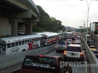 Tranques y compras marcan el final del año en la capital