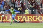 Román Torres se viste de héroe