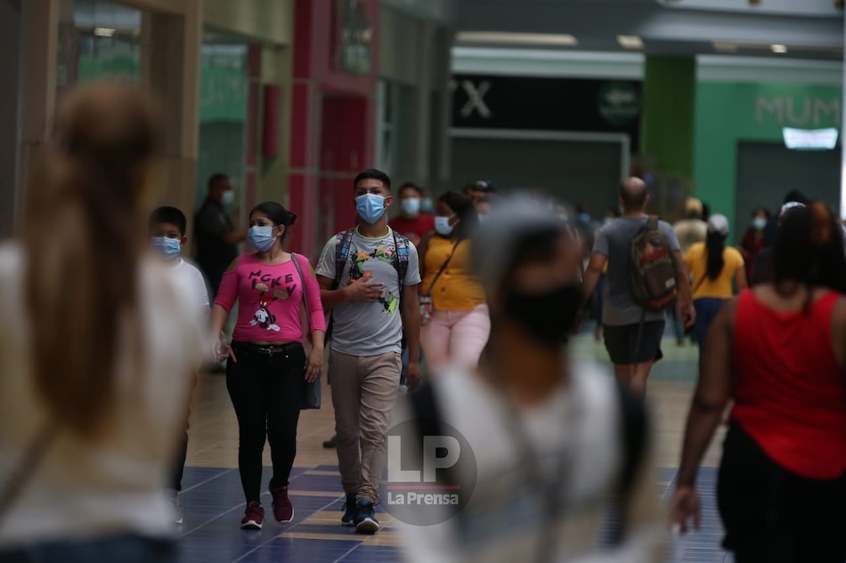 Cines, teatros, casinos y piscinas, entre las actividades avaladas a partir del 12 de octubre; las playas seguirán cerradas