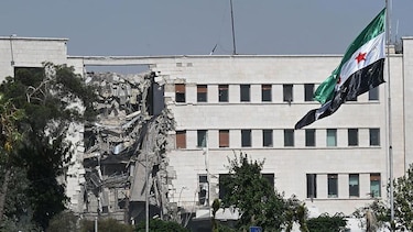 Por qué Israel bombardeó la sede central del ejército de Siria en Damasco