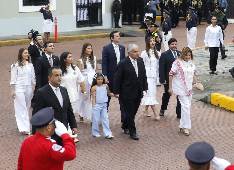 Con dianas al amanecer, Panamá inicia las Fiestas Patrias 2025