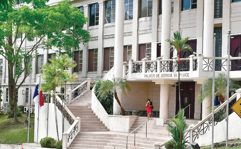 El pleno de la Corte concluye entrevistas para la selección del nuevo magistrado del TE