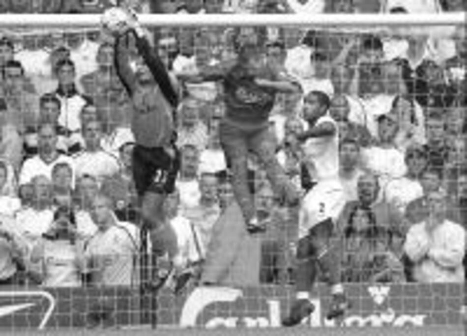 Juan Sebastián Verón debuta a lo grande con el Chelsea