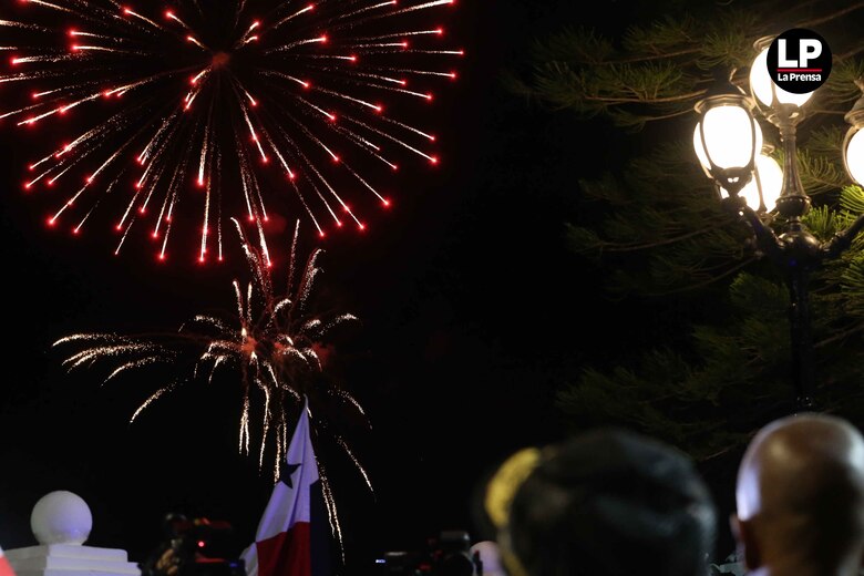 Panamá celebra 121 años de separación de Colombia con las tradicionales dianas en el Palacio de Las Garzas
