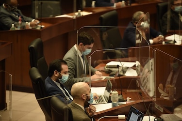 Diputados debaten sobre beneficios para funcionarios que donen sangre