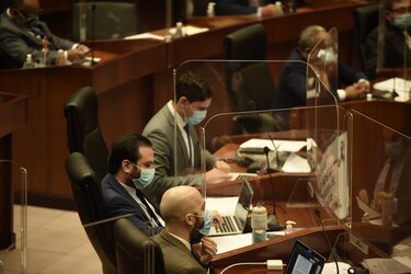 Diputados debaten sobre beneficios para funcionarios que donen sangre