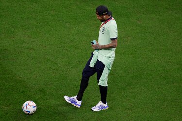 Neymar vuelve a entrenar con la selección brasileña