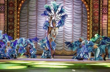 El Carnaval inunda España con el humor, el ingenio y la ironía