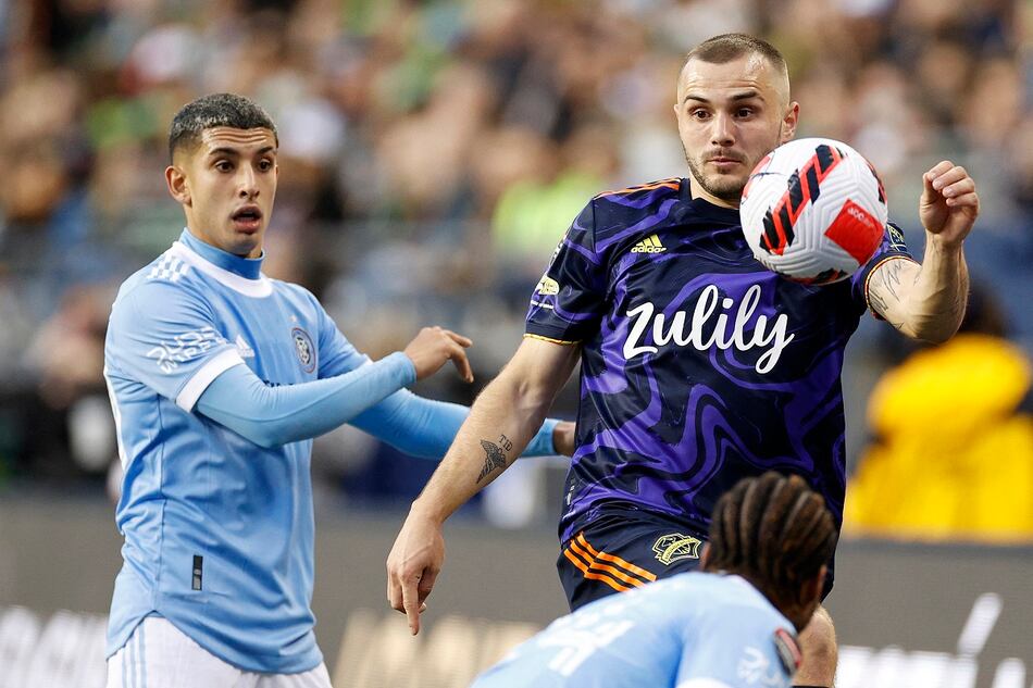 Seattle arranca bien y consigue un triunfo de 3-1 ante New York City