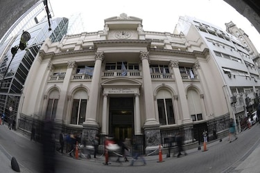 Los cuadernos de la corrupción, otro mal para la economía argentina