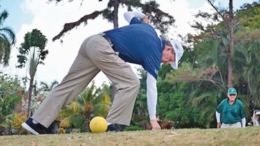 Golfista de 15 años lidera el torneo Isthmian
