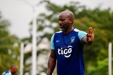 Felipe Baloy dirigirá a Panamá en su segundo camino al Mundial juvenil en Catar