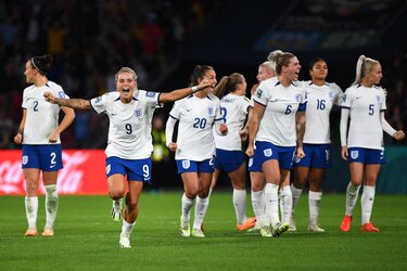 Inglaterra se impone en los penaltis a Nigeria y Haley Raso clasifica a Australia