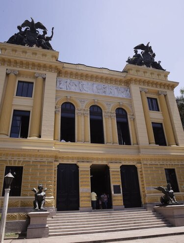 Proponen ley para crear patronato del Instituto Nacional