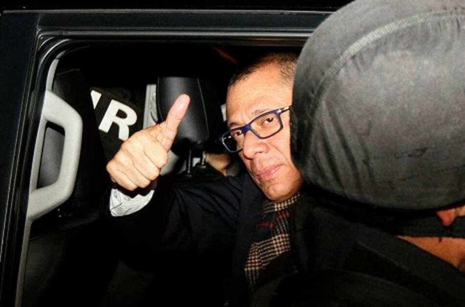 Ecuador: Se entrega a la justicia vicepresidente Jorge Glas