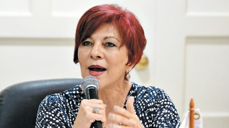 Agustín Sellhorn defiende los viajes de su esposa Marylín Vallarino