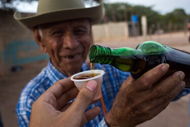 De whisky a cocuy, la crisis cambia el brindis de los venezolanos