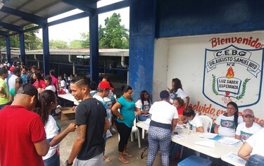Delegado electoral le llama la atención a activistas del CD en Colón