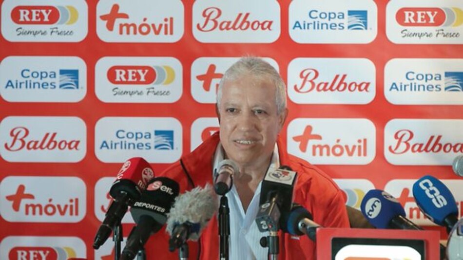 El Tolo Gallego ya está en Panamá y prepara su plan para Bermudas