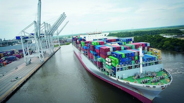 Canal ampliado genera récord de carga en puertos de Estados Unidos