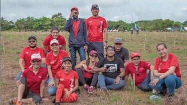 Digicel Panamá se sumó a la reforestación de un millón de hectáreas
