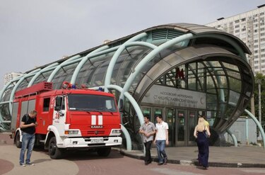 Al menos 20 pasajeros muertos en descarrilamiento en metro de Moscú
