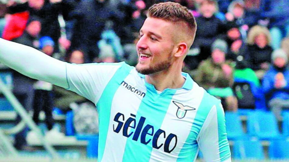 Lazio gana 3-0 y sube al tercer puesto de la Serie A