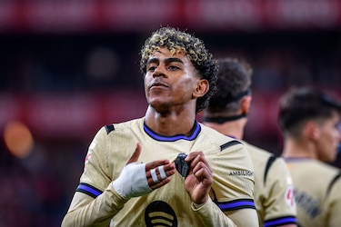 Un golazo de Lamine Yamal afianza al Barcelona en el liderato