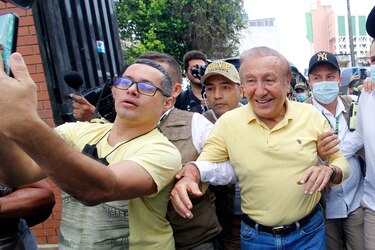 Rodolfo Hernández recibe a regañadientes los apoyos de la derecha en Colombia